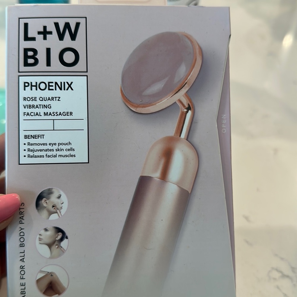 Rose Quartz Vibrating Facial Roller